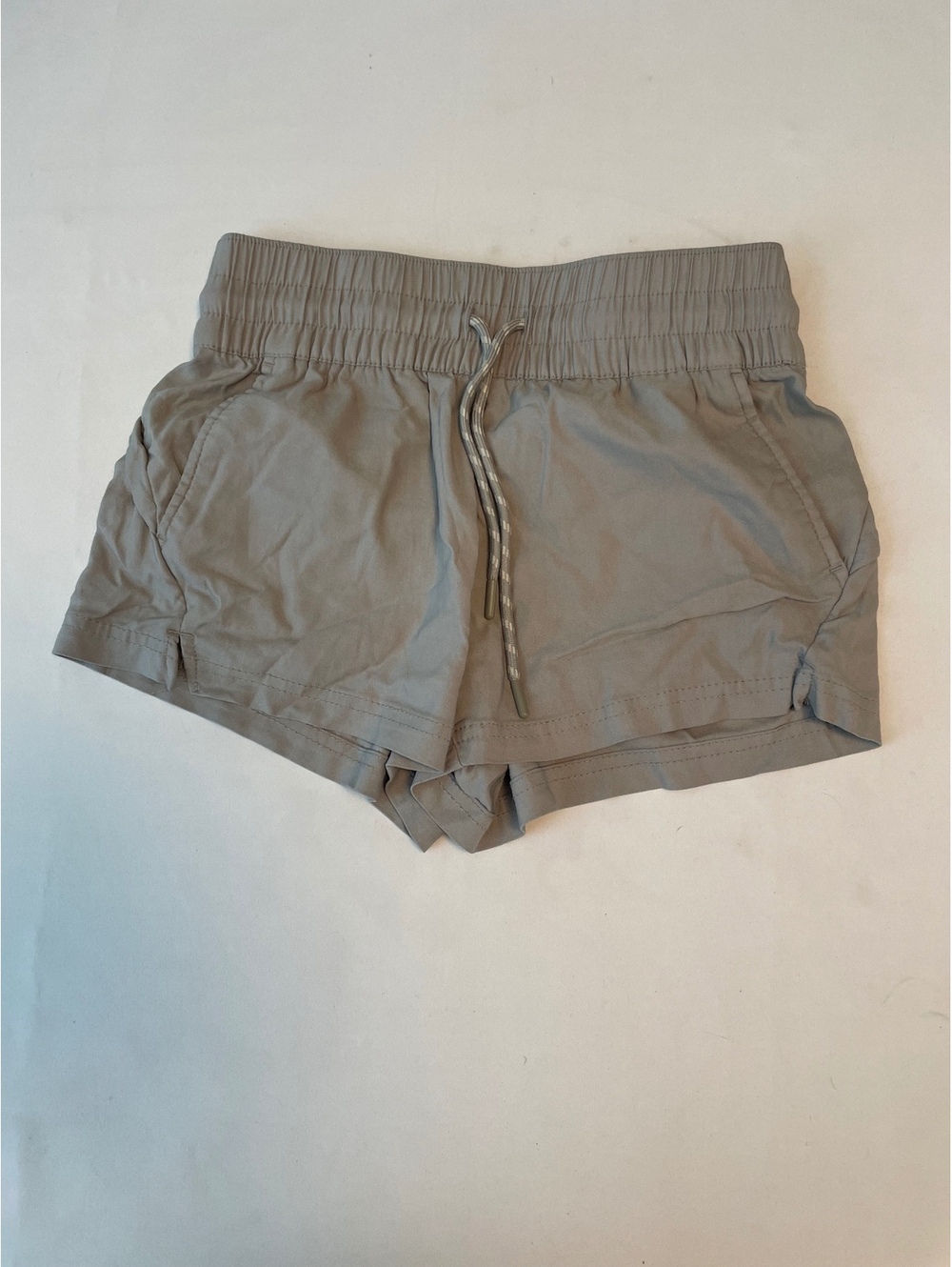 Avalanche Outdoor Supply Company Women's Extra Small Beige Athletic Shorts